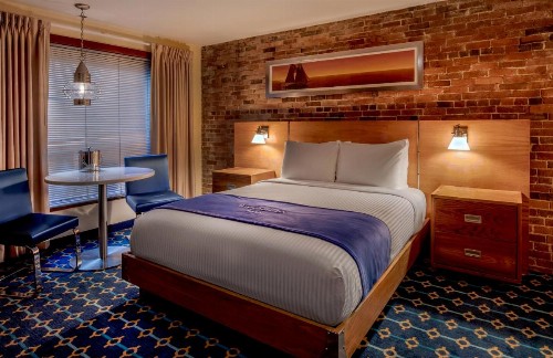 Harborside Inn - image 16