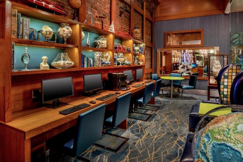 Harborside Inn - image 18