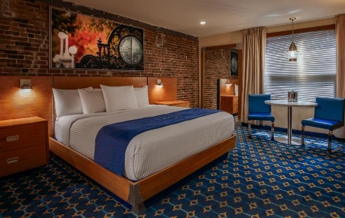 Harborside Inn - image 30