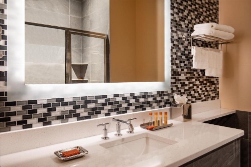 Harborside Inn - image 7