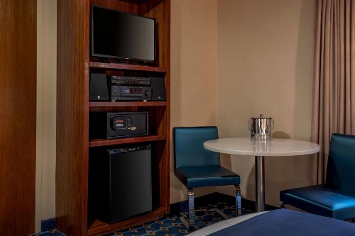 Harborside Inn - image 9