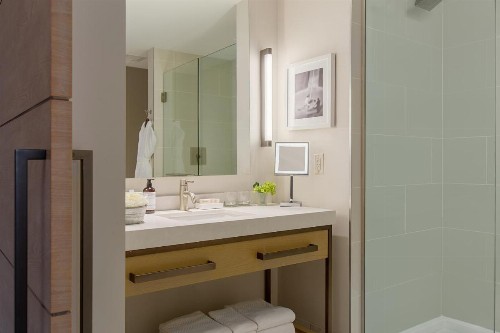 Boston Hotel Commonwealth - image 33