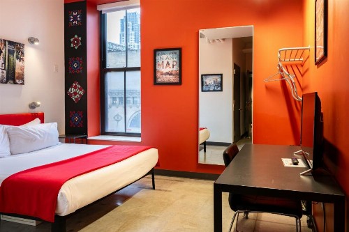HI Boston Hostel - image 4