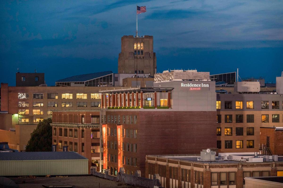Residence Inn by Marriott Boston Back Bay/Fenway - image 2