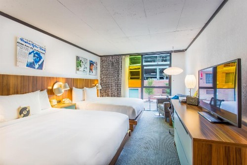 The Verb Hotel - image 10