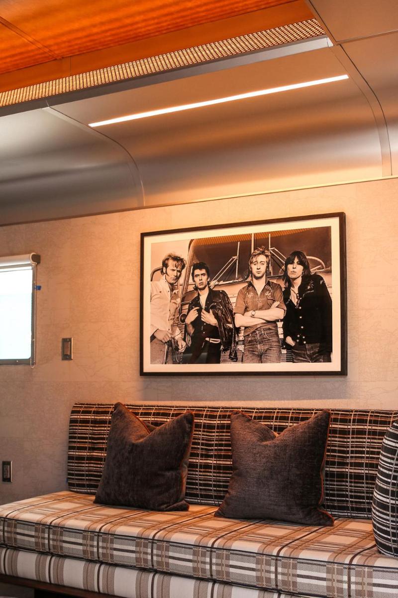 The Verb Hotel - image 4
