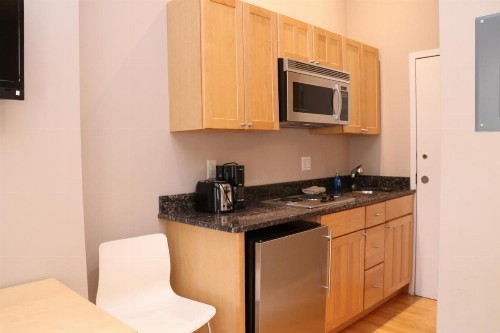 Charming Studio in Boston Brownstone #6 - image 9