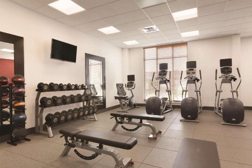 Hilton Garden Inn Boston Logan Airport - image 15