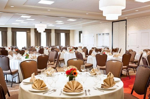 Hilton Garden Inn Boston Logan Airport - image 16