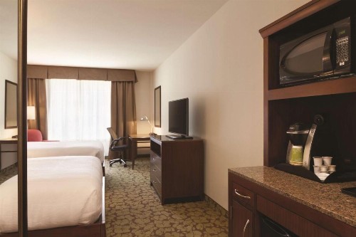 Hilton Garden Inn Boston Logan Airport - image 24