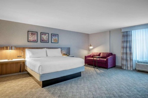 Hilton Garden Inn Boston Logan Airport - image 35