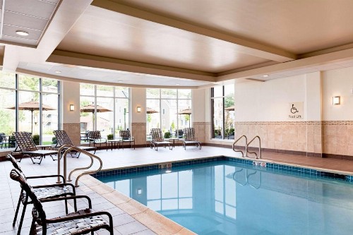 Hilton Garden Inn Boston Logan Airport - image 38