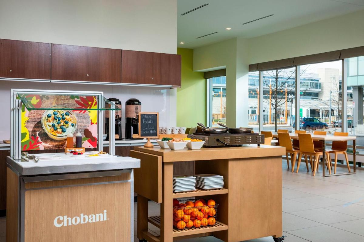 Element Boston Seaport District - image 7