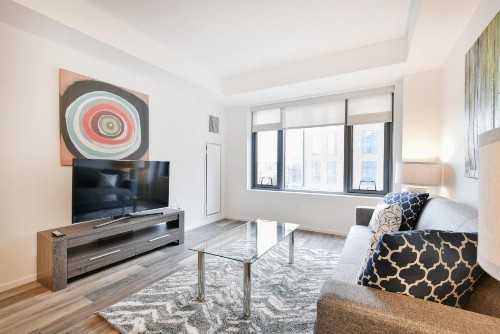 Global Luxury Suites in South End - image 8