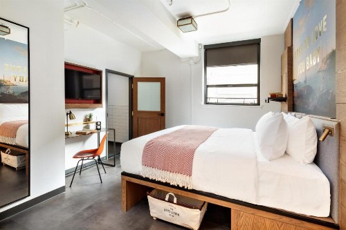 The Revolution Hotel - image 46