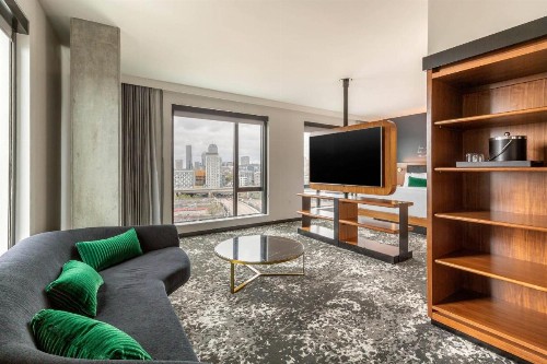 Cambria Hotel Boston Downtown-South Boston - image 23