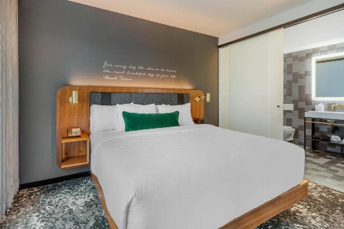 Cambria Hotel Boston Downtown-South Boston - image 24
