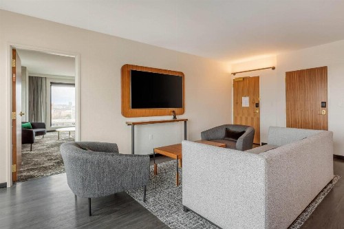 Cambria Hotel Boston Downtown-South Boston - image 26