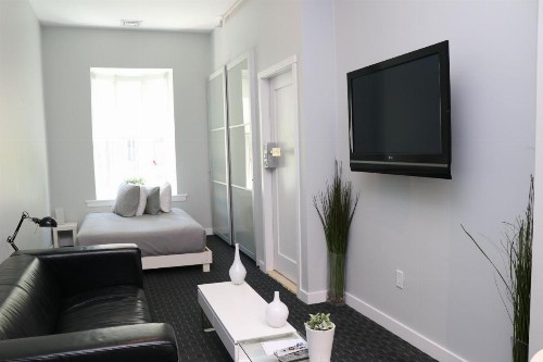 Stylish Newbury Street Studio #11 - image 10