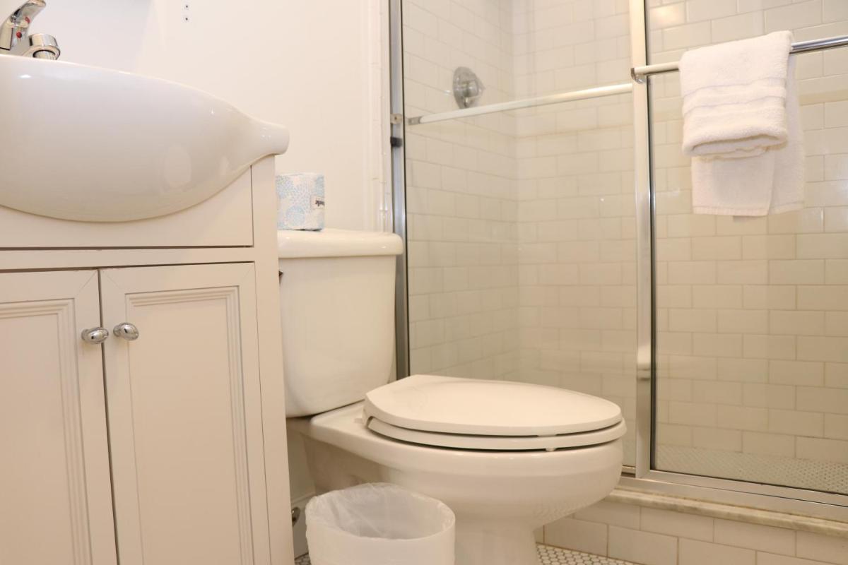 Stylish 2 Bedroom in South End - image 6