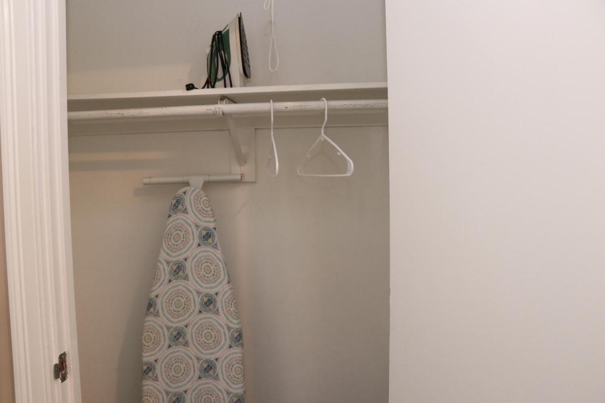 Cozy Downtown Boston Studio #45 - image 2
