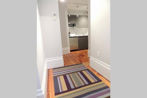 Comfy Beacon Hill Studio Great for Work Travel #7 - image 8