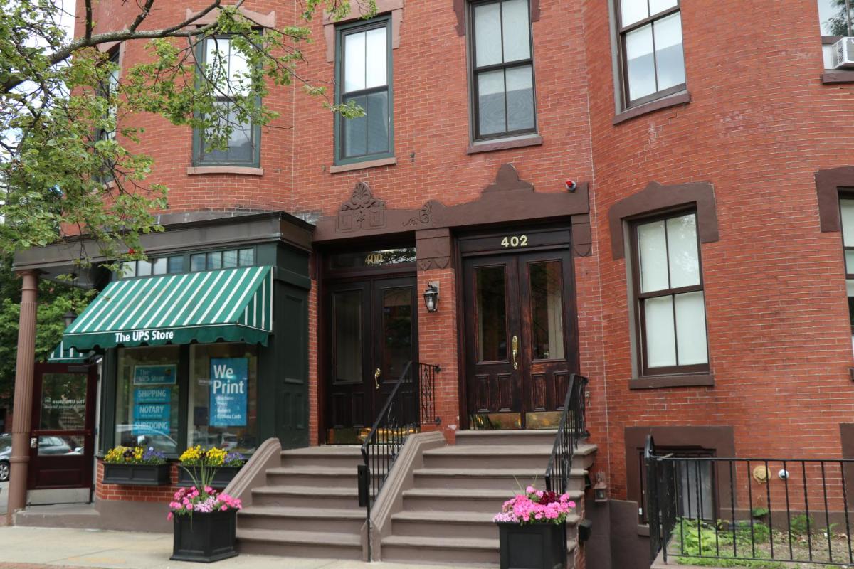 South End Studio Ideal for Boston Travelers #23 - image 4