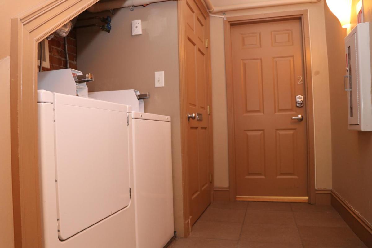 Stylish Downtown Studio in the SouthEnd C.Ave# 3 - image 4