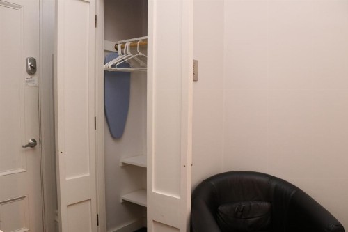 Charming & Stylish Studio on Beacon Hill #2 - image 6