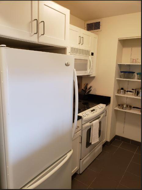 Bostons Financial District 30 Day Rentals - image 7
