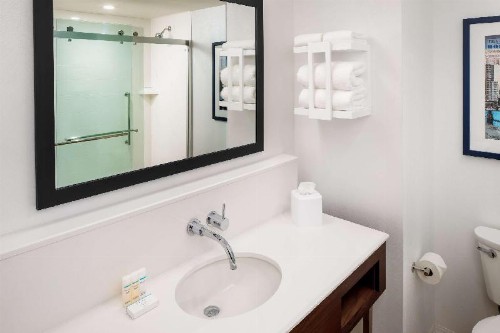 Hampton Inn Boston Seaport MA