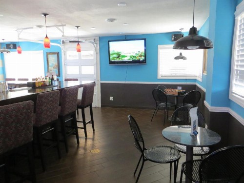 Oasis Boutique Motel - image 18