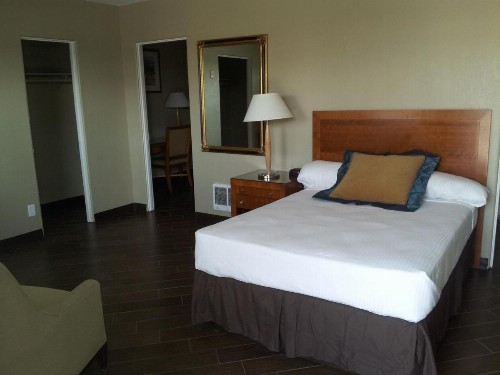 Oasis Boutique Motel - image 7