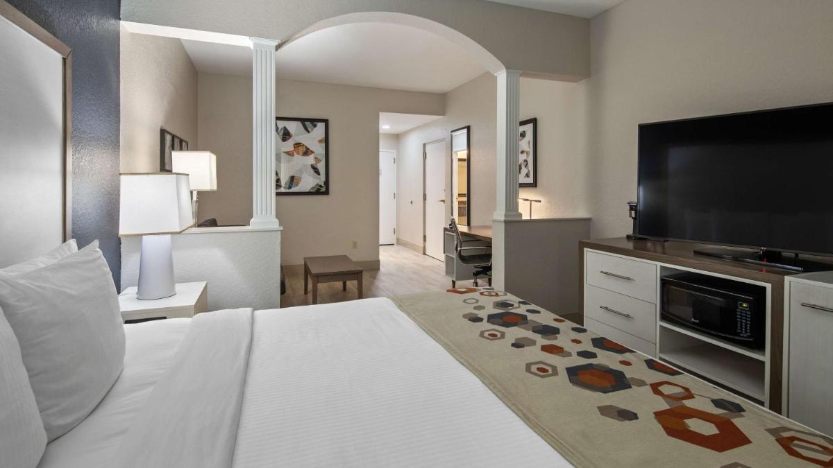 Best Western Heritage Inn and Suites - image 4