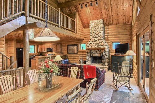 823 Mountain Cabin