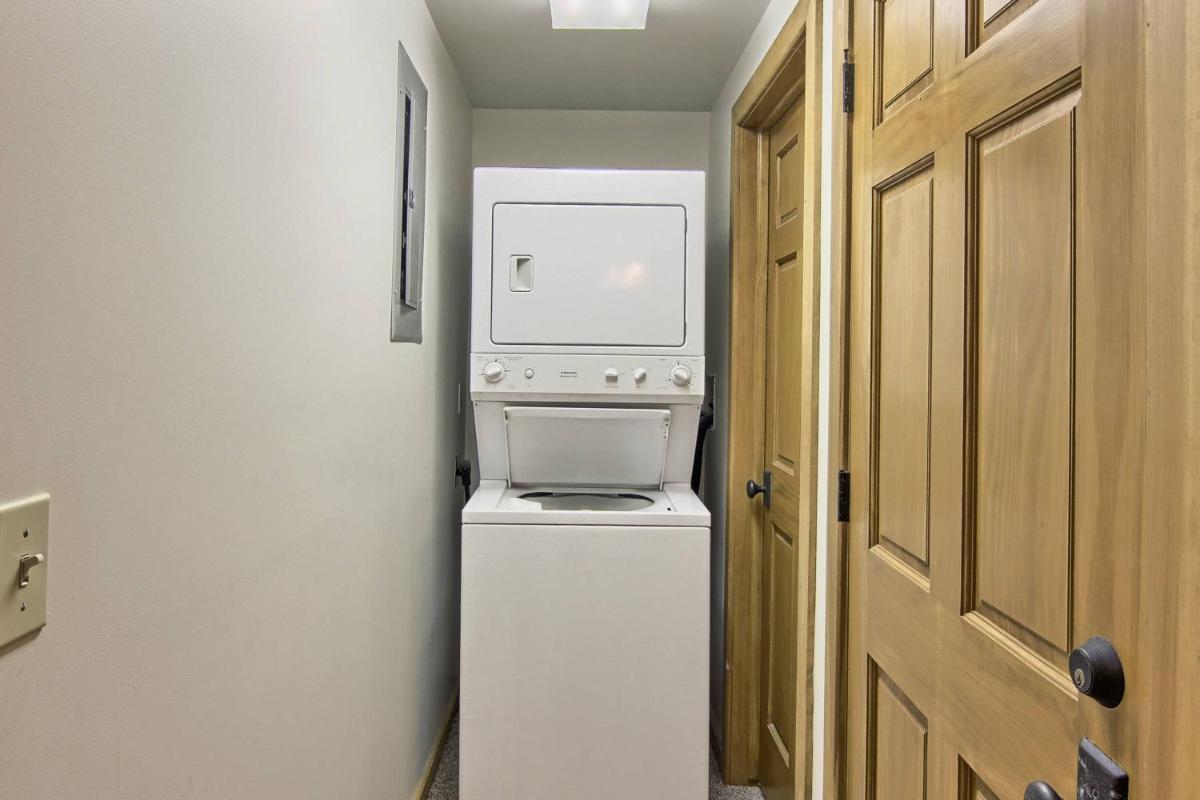 823 Mountain Cabin - image 2