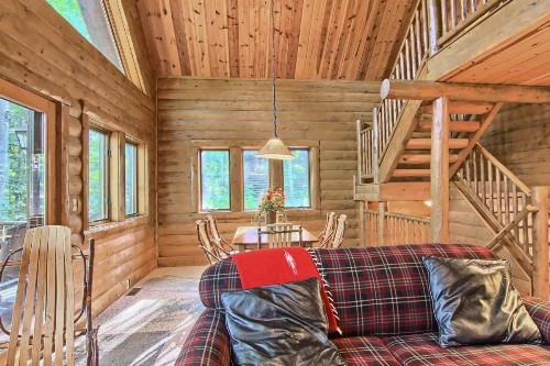 823 Mountain Cabin - image 8