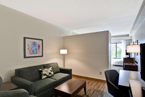 Hampton Inn & Suites Boynton Beach - image 21
