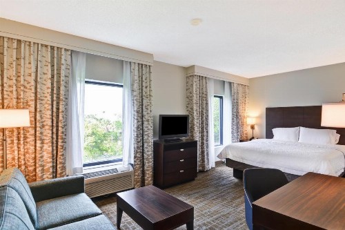 Hampton Inn & Suites Boynton Beach - image 23