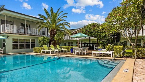 Sun Dek Beach House - image 32