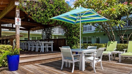 Sun Dek Beach House - image 35