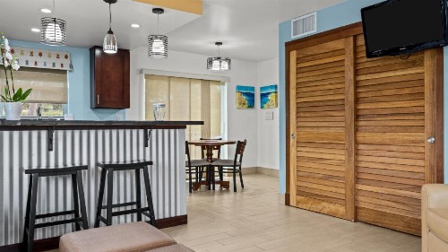 Sun Dek Beach House - image 36