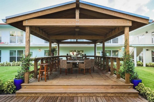 Sun Dek Beach House - image 37