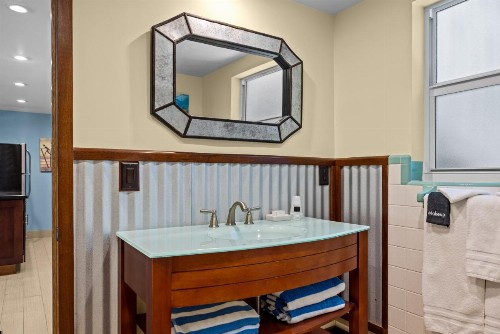 Sun Dek Beach House - image 4