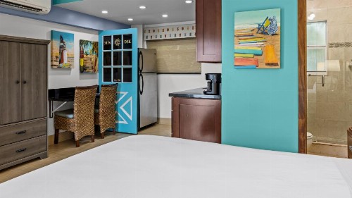 Sun Dek Beach House - image 40