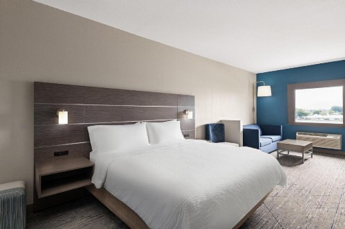 Holiday Inn Express & Suites Boynton Beach West - image 15