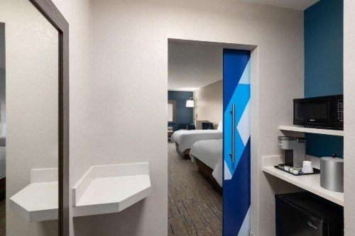 Holiday Inn Express & Suites Boynton Beach West - image 24