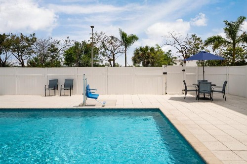 Holiday Inn Express & Suites Boynton Beach West - image 31