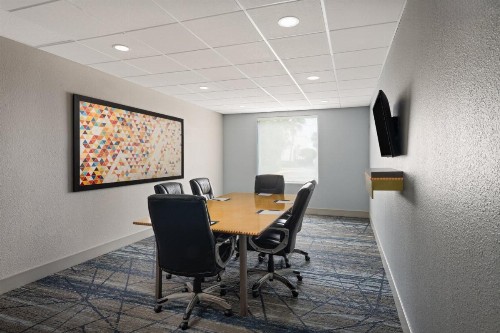 Holiday Inn Express & Suites Boynton Beach West - image 35