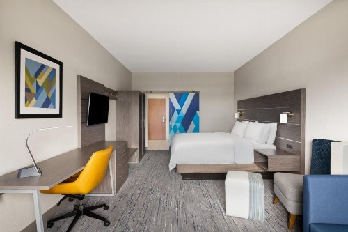 Holiday Inn Express & Suites Boynton Beach West - image 9